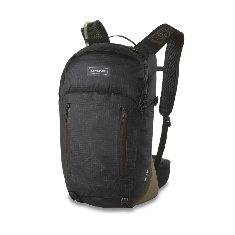 Camping hiking trail deep-Dakine Unisex Patrol 18L One Size Seeker Bike Hydration Backpack - 10002780-PATROL